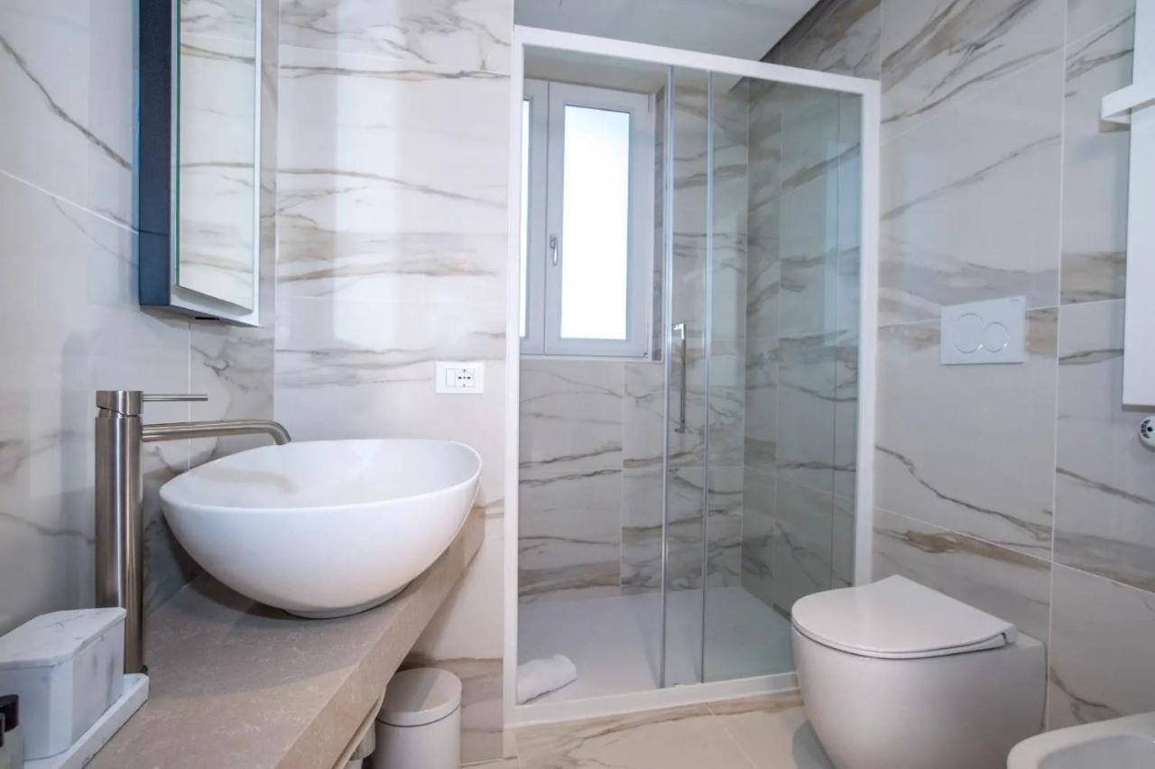 Jacuzzi Suite Home By Enjoy Garda Hotel Peschiera del Garda Extérieur photo