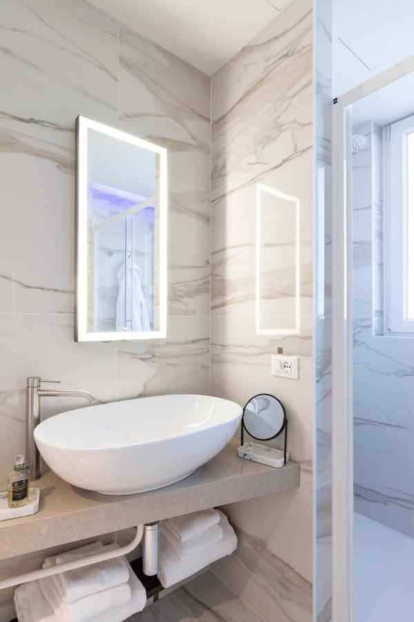 Jacuzzi Suite Home By Enjoy Garda Hotel Peschiera del Garda Extérieur photo